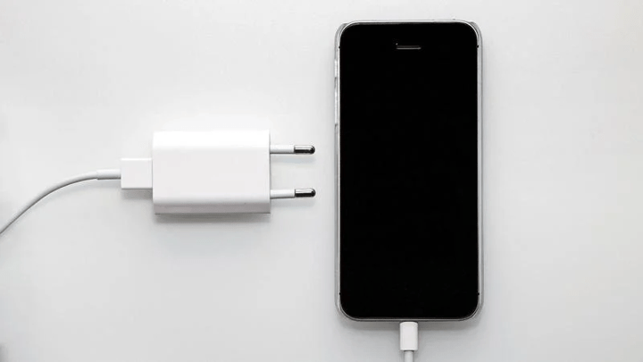 accesorios de un smarphone reacondicionado