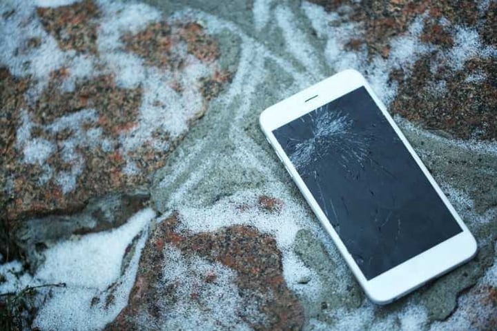 donde reparar una pantalla iphone en barcelona